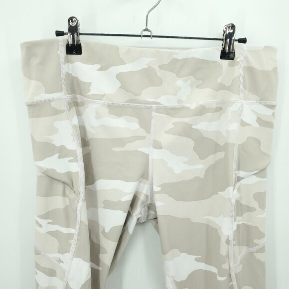 Athleta Camo Contender 7/8 Tight Camo Legging L White/Tan - Picture 4 of 16